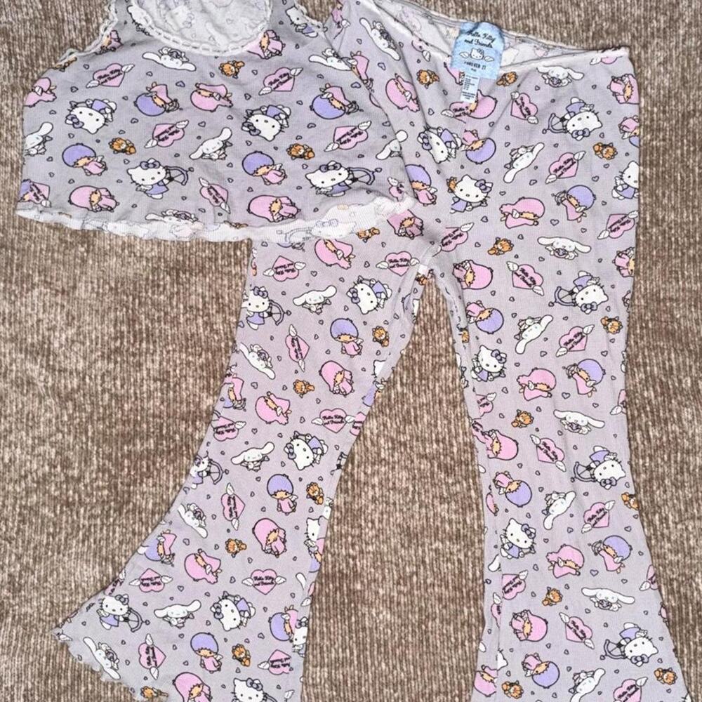 Plus size forever 21 HELLO KITTY